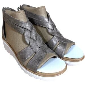 Clarks Collection Jillian Bright Wedge Sandal Taupe Metallic Women's 7.5M NIB